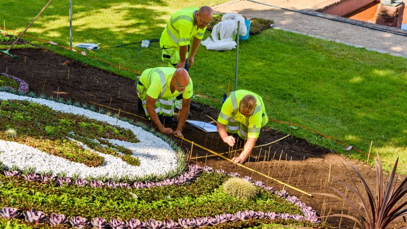 landscaping contractors